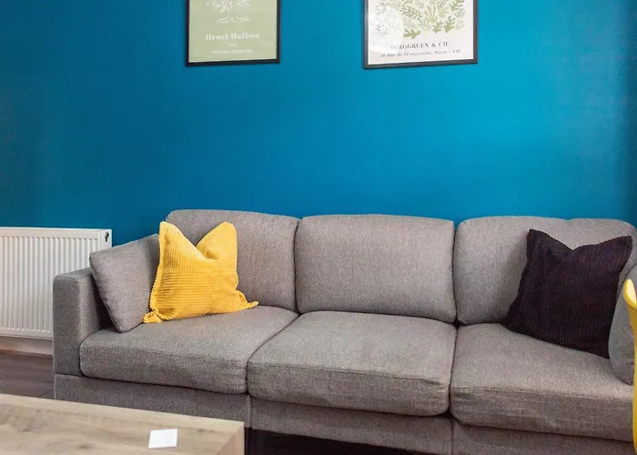 Stock Street Apartment
